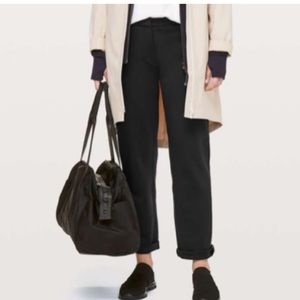 Lululemon- On The Move Pant 28”- Black